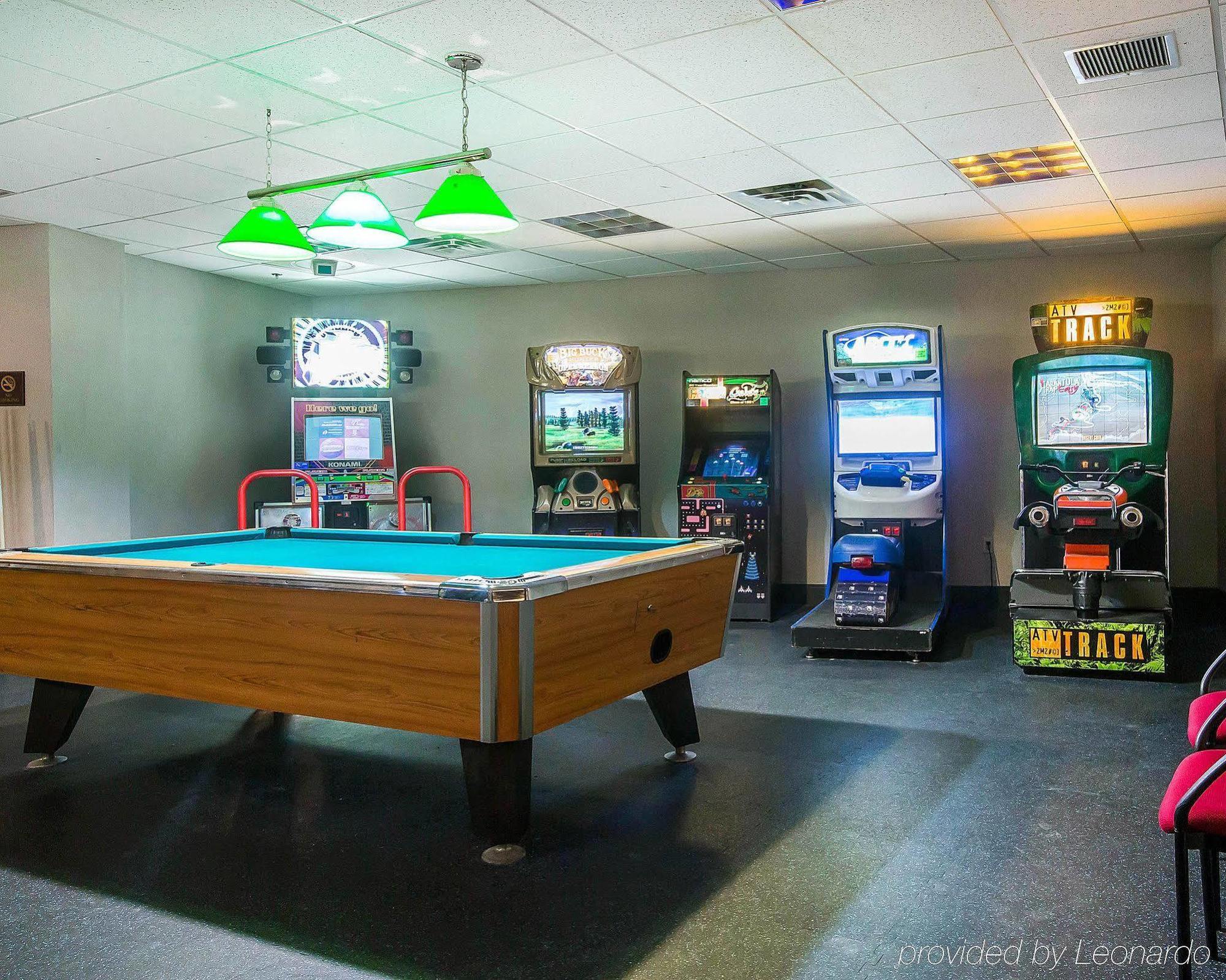 Comfort Inn & Suites Near Burke Mountain Сент-Джонсбері Екстер'єр фото
