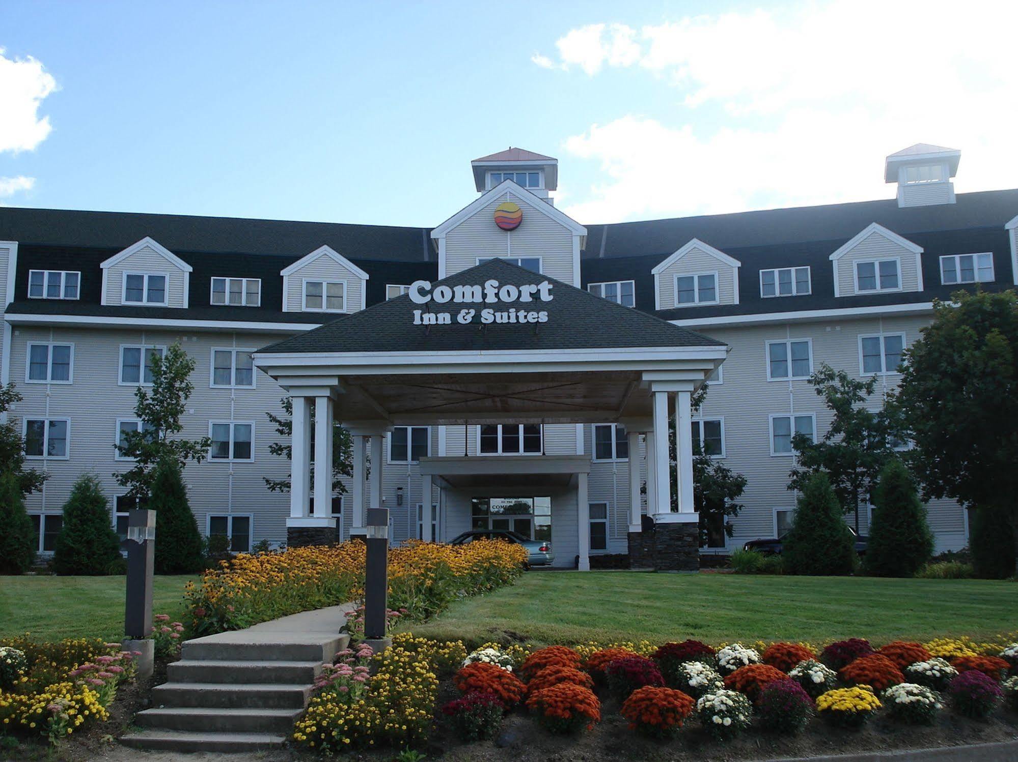 Comfort Inn & Suites Near Burke Mountain Сент-Джонсбері Екстер'єр фото